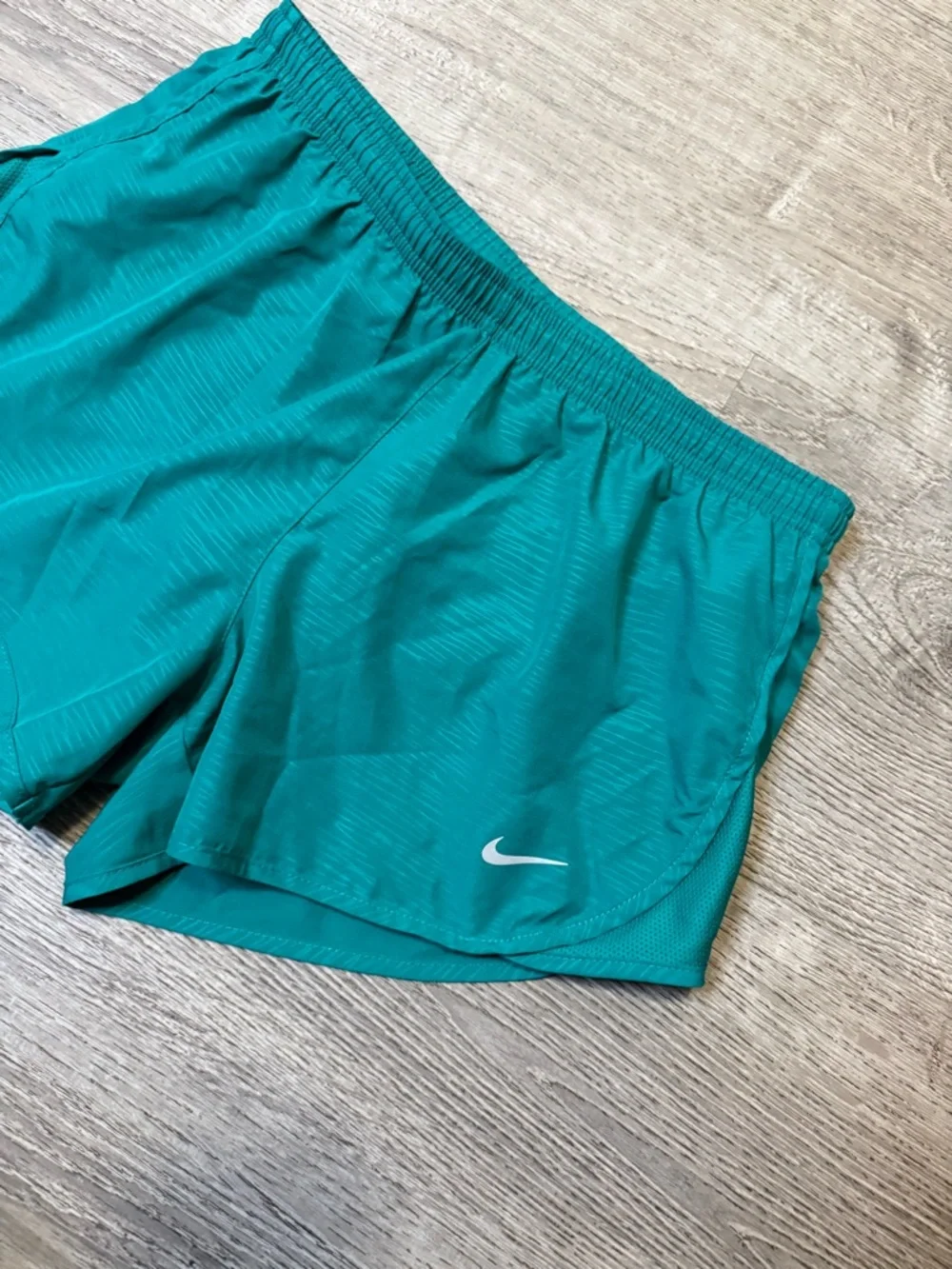•NIKE• RUNNING SHORTS - Picture 2 of 7